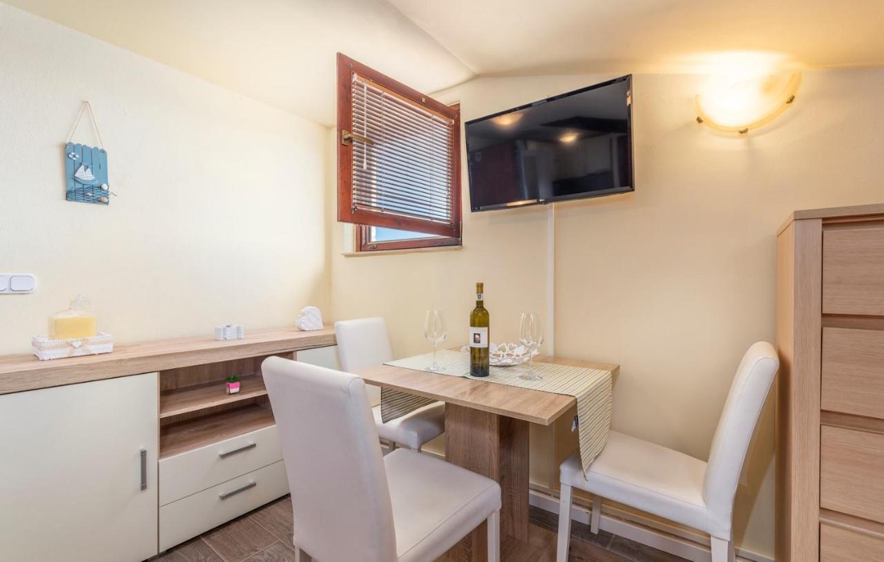 Apartment Zeljka Пореч Екстериор снимка